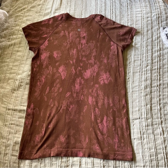 Like New Lululemon Swiftly Tech size 10 - Picture 4 of 5